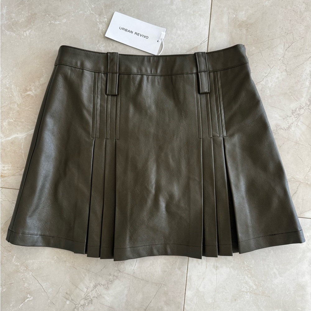 Urban Revivo Khaki Pleated Mini Skirt
